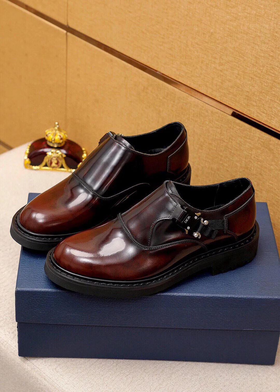 Men's men's shoes 💰600 💐"Dior" Dior 🇮🇹🇮🇹 counter synchronization Top purchasing agent 🔍🔍Men's 2⃣️0⃣️2⃣️5⃣️Business leather shoes Original open-edge beads imported from Italy, fully imported cow leather lining, sole: original T men's shoes 💰U outsole, exclusive movable molded sole, super comfortable, original factory follow-up goods, 🔍🔍high quality, can be entered and exited the counter at will, welcome to compare. Regular size 39-44 (customized at 38.45🉑️) 3 colors🉑️ to choose from